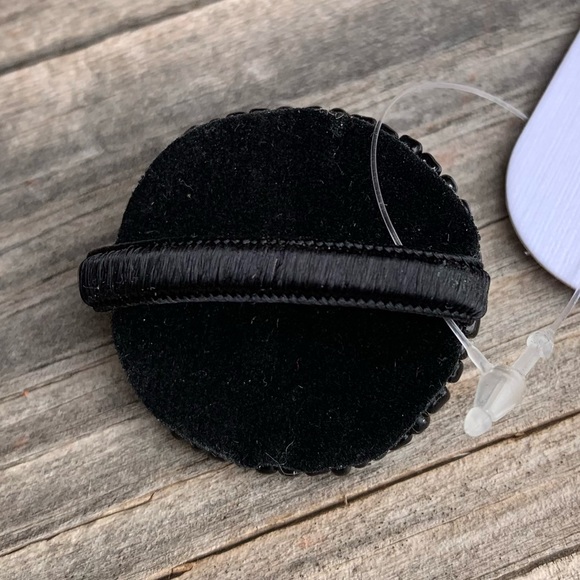 Black Beaded Rhinestone Stretch Ring - Picture 2 of 5